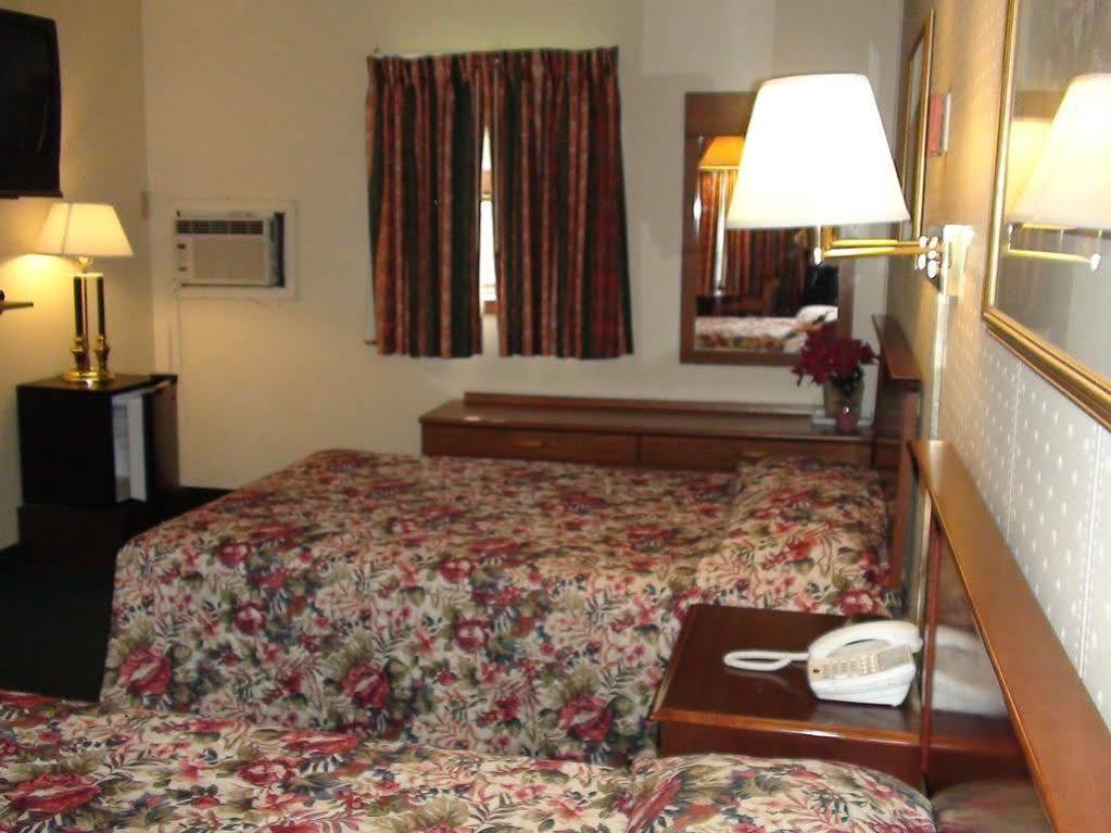 Highlander Inn Ратленд Екстер'єр фото